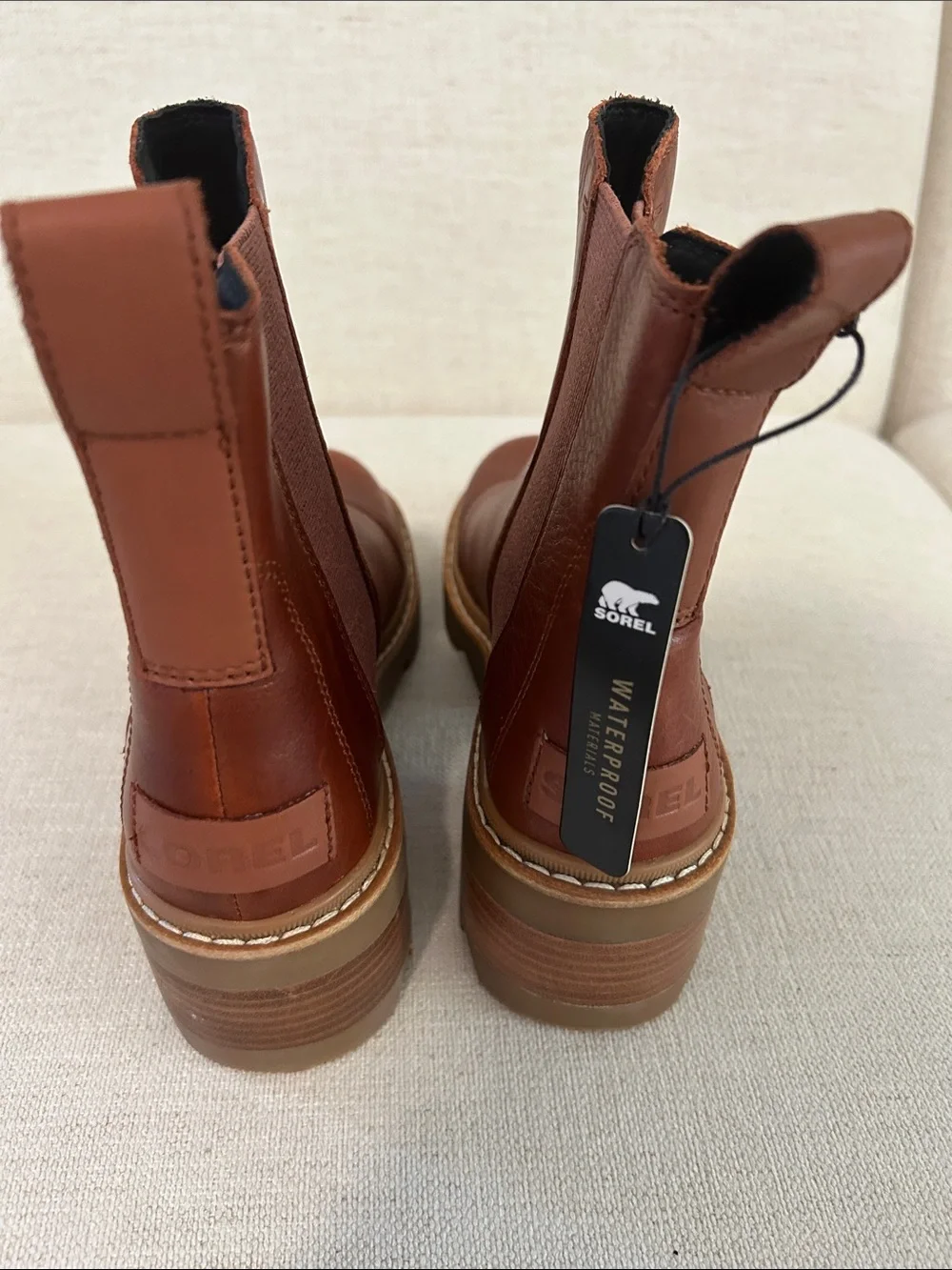 SOREL Joan Now Leather Chelsea Boot, Rustic Brown Gum, size 7, NWT No box.